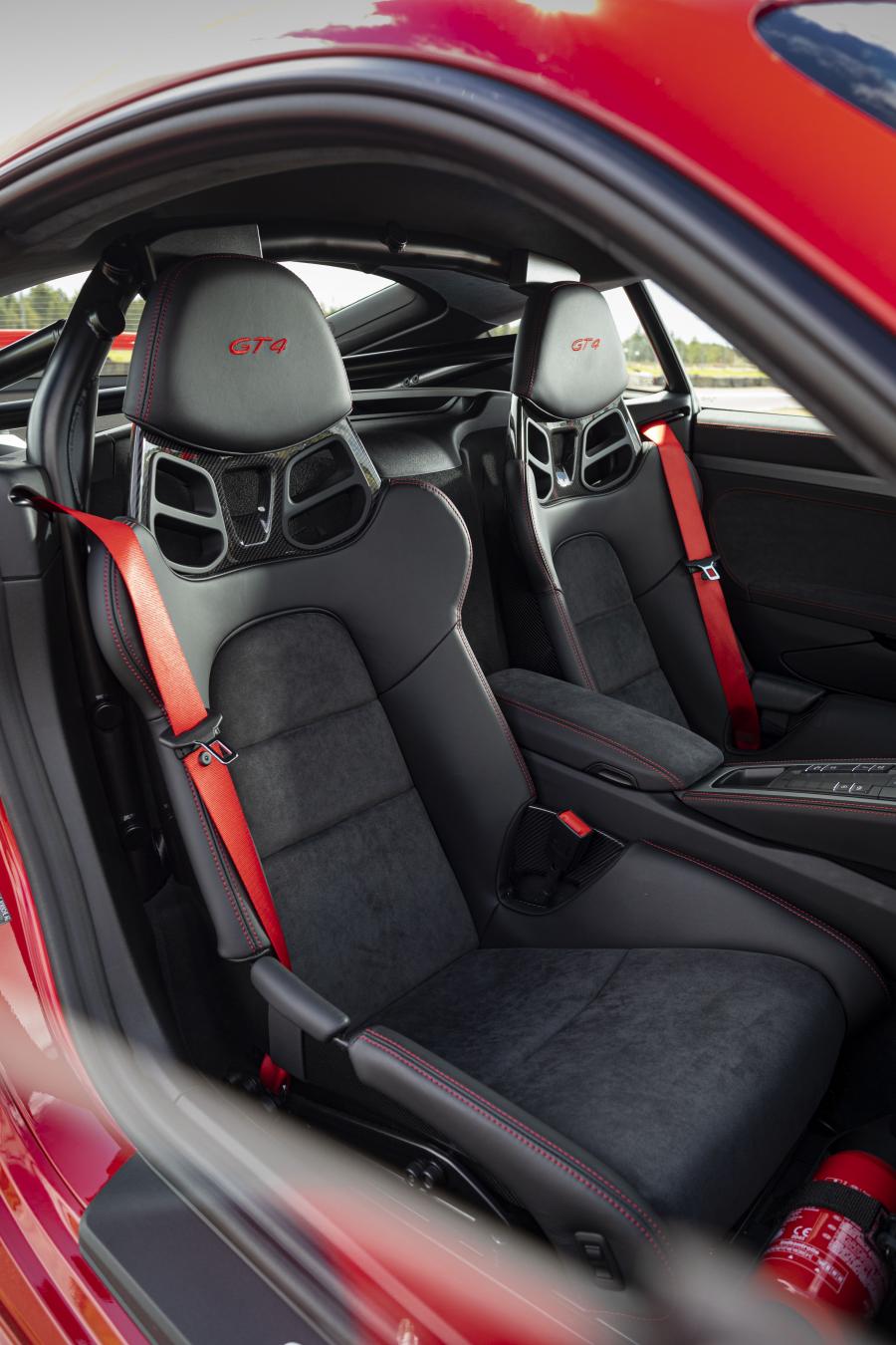 Интерьер Porsche 718 Cayman GT4 (982C) 2019 года  (WW) (фото 90 из 190)